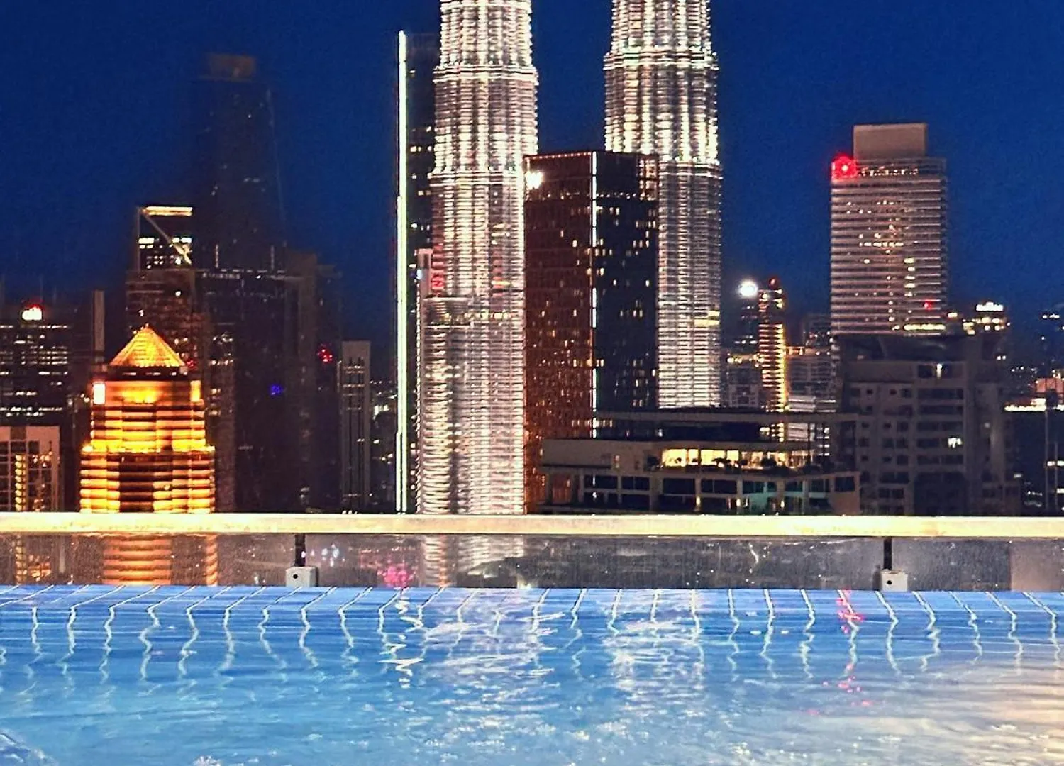 The Luxe Infinitum Klcc By Sahara Suite Kuala Lumpur