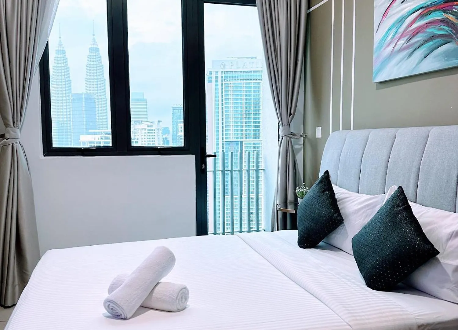 The Luxe Infinitum Klcc By Sahara Suite Kuala Lumpur